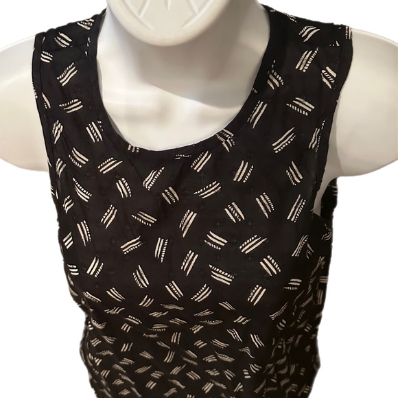 Lucky Brand top - Picture 3 of 8